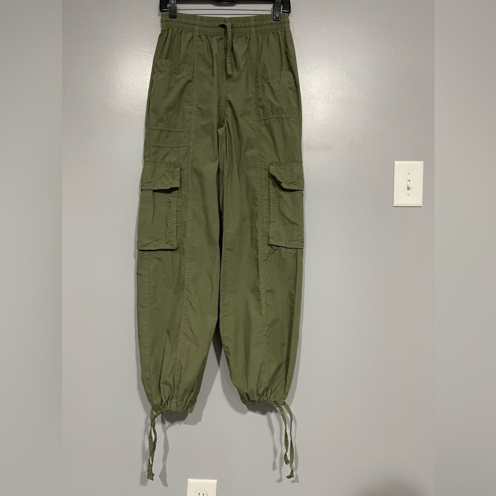 Aerie Green Cargo Pants